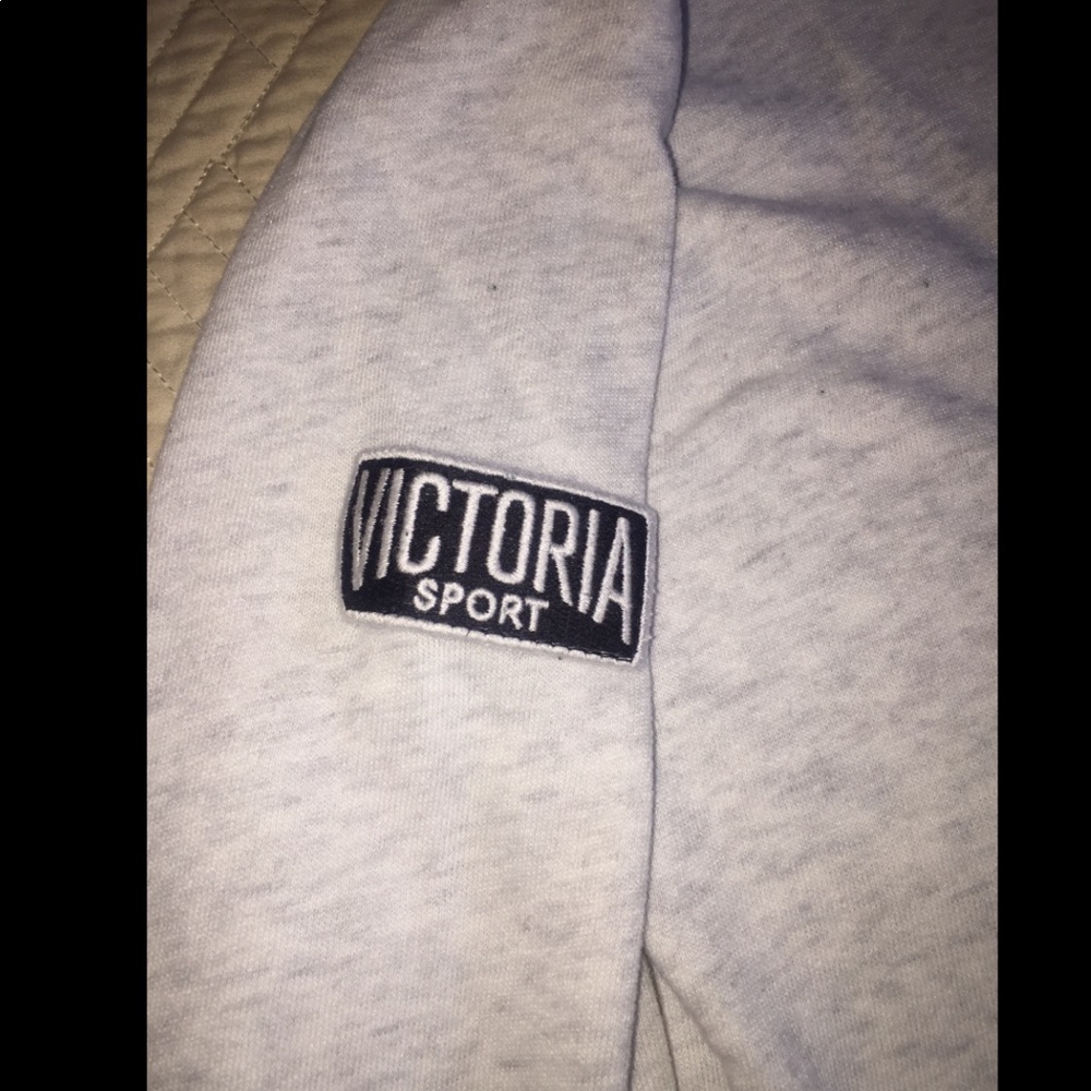 Victoria Secret Cropped Crew Neck - Picture 3 of 4